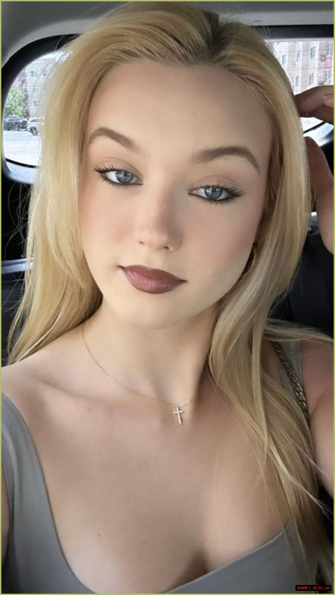 About Chloe Rose Robertson: Age, Height, Birthday, Family, Biography